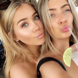 Meet your Posher, Chloe